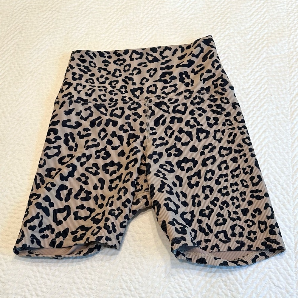 Beach Riot Biker Short in Leopard/Cheetah